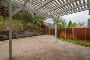 231 SE Independence Dr, Grants Pass, OR 97527 - Photo 25