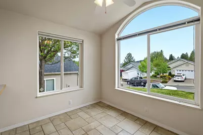 231 SE Independence Drive, Grants Pass, OR 97527 - Photo 13