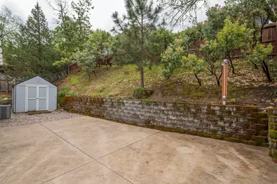 231 SE Independence Drive, Grants Pass, OR 97527 - Photo 29