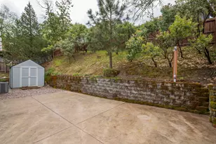 231 SE Independence Dr, Grants Pass, OR 97527 - Photo 29