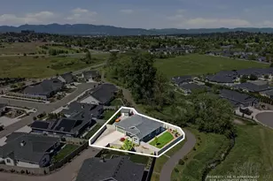 3847 Arena Dr, Medford, OR 97504 - Photo 3