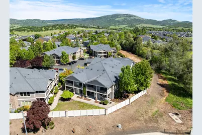 1280 Ashford Way #2, Medford, OR 97504 - Photo 33
