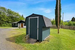 824 Pine St, Rogue River, OR 97537 - Photo 25
