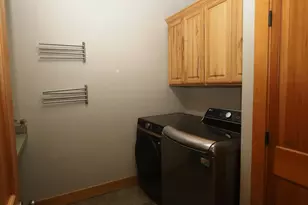 21491 Bear Creek Rd, Bend, OR 97701 - Photo 23