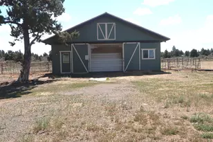 21491 Bear Creek Rd, Bend, OR 97701 - Photo 27