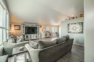 514 Coventry Ct, Eagle Point, OR 97524 - Photo 3