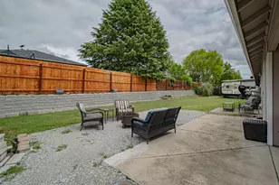 514 Coventry Ct, Eagle Point, OR 97524 - Photo 17