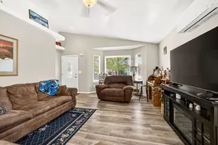 5637 Mickshelly Cir, Klamath Falls, OR 97603 - Photo 5