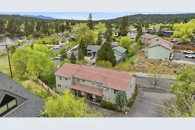 931 NW Carlon Avenue, Bend, OR 97703 - Photo 3