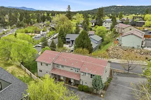 931 NW Carlon Ave, Bend, OR 97703 - Photo 3