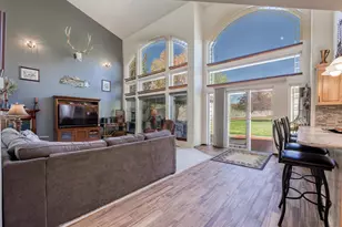 9015 Arant Rd, Klamath Falls, OR 97603 - Photo 11