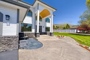 9015 Arant Rd, Klamath Falls, OR 97603 - Photo 3