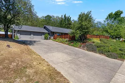 1180 NW F Street, Grants Pass, OR 97526 - Photo 13