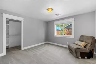 1180 NW F St, Grants Pass, OR 97526 - Photo 33
