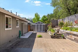 1180 NW F St, Grants Pass, OR 97526 - Photo 43