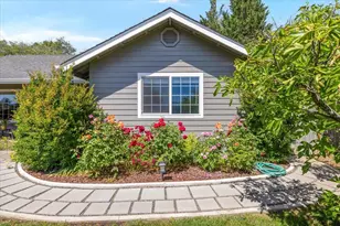 1180 NW F St, Grants Pass, OR 97526 - Photo 11
