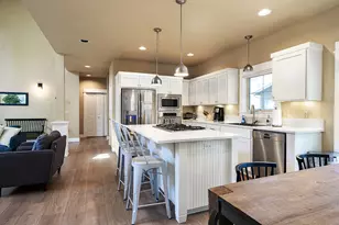 61388 Big Eddy Cir, Bend, OR 97702 - Photo 5
