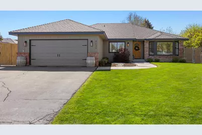 4039 Valinda Way, Klamath Falls, OR 97603 - Photo 1