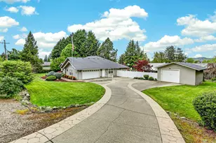 634 Towne St, Grants Pass, OR 97527 - Photo 3