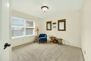634 Towne St, Grants Pass, OR 97527 - Photo 25