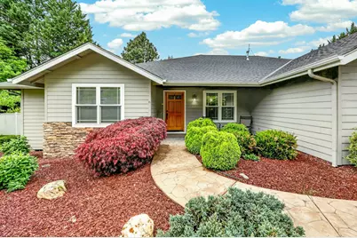 634 Towne Street, Grants Pass, OR 97527 - Photo 5