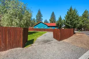 61605 Summer Shade Dr, Bend, OR 97702 - Photo 3