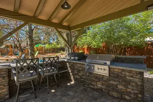 61605 Summer Shade Dr, Bend, OR 97702 - Photo 43