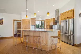 63945 W Quail Haven Dr, Bend, OR 97703 - Photo 3