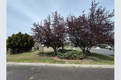 221 NE Idlewood Street, Prineville, OR 97754 - Photo 11