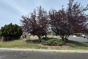 221 NE Idlewood St, Prineville, OR 97754 - Photo 11