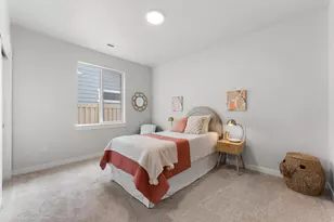 3077 Mt Thielsen Dr, Medford, OR 97504 - Photo 19