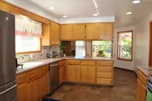 3011 Edgewood Dr, Medford, OR 97504 - Photo 15