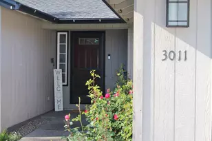 3011 Edgewood Dr, Medford, OR 97504 - Photo 5