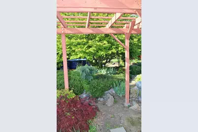 3011 Edgewood Drive, Medford, OR 97504 - Photo 51