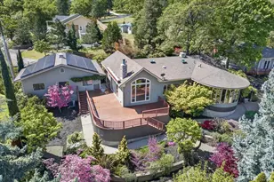610 Orchard St, Ashland, OR 97520 - Photo 3