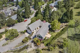 4406 San Juan Dr, Medford, OR 97504 - Photo 3