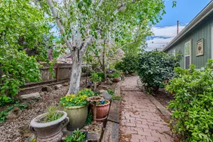 110 W 5th St, Phoenix, OR 97535 - Photo 3