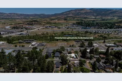 110 W 5th Street, Phoenix, OR 97535 - Photo 29
