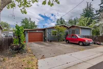 110 W 5th Street, Phoenix, OR 97535 - Photo 25