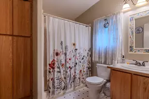 110 W 5th St, Phoenix, OR 97535 - Photo 19