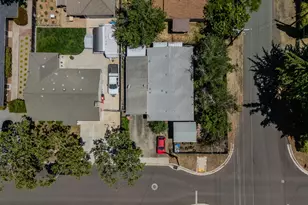110 W 5th St, Phoenix, OR 97535 - Photo 13