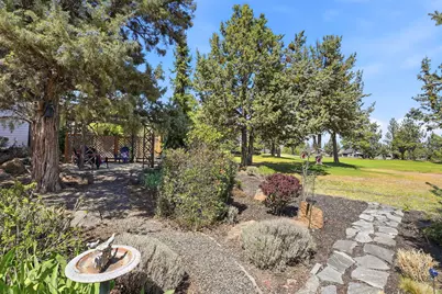 2964 NW Fairway Heights Drive, Bend, OR 97703 - Photo 33