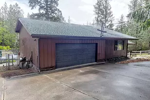 7310 N Applegate Rd, Grants Pass, OR 97527 - Photo 3