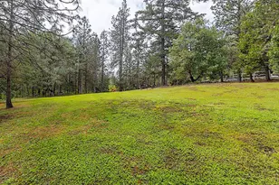 7310 N Applegate Rd, Grants Pass, OR 97527 - Photo 33