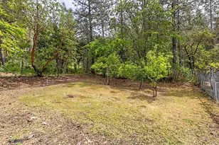 7310 N Applegate Rd, Grants Pass, OR 97527 - Photo 45