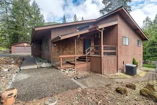 7310 N Applegate Rd, Grants Pass, OR 97527 - Photo 5