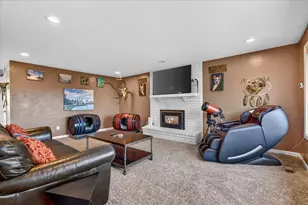 2573 Eaton Dr, Medford, OR 97504 - Photo 9
