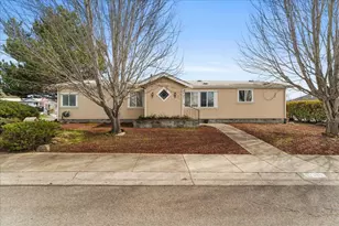 206 Eagle View Dr, Eagle Point, OR 97524 - Photo 5