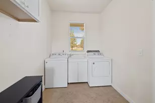 25311 Bachelor Ln, Bend, OR 97701 - Photo 19