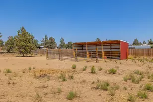 25311 Bachelor Ln, Bend, OR 97701 - Photo 27
